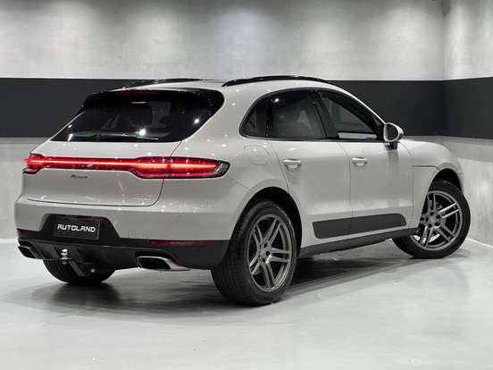 PORSCHE-MACAN-2020