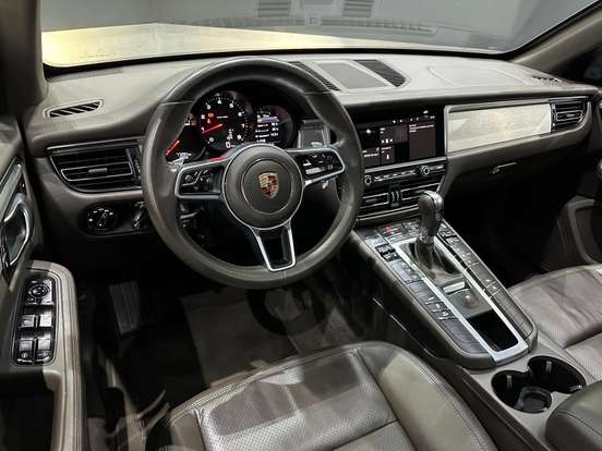 PORSCHE-MACAN-2.0 16V GASOLINA 4P AUTOMÁTICO PORSCHE-MACAN-2020