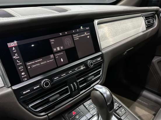 PORSCHE-MACAN-2020