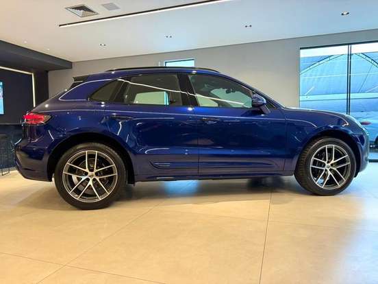 PORSCHE-MACAN-2022