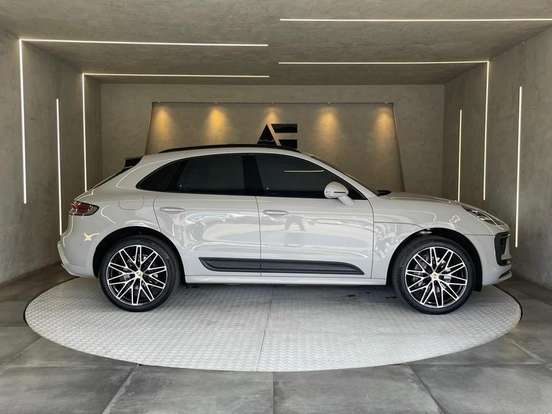 PORSCHE-MACAN-2023