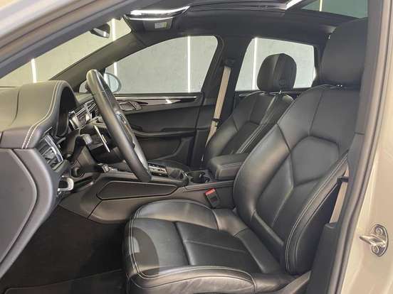PORSCHE-MACAN-2023