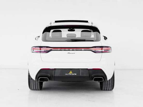 PORSCHE-MACAN-2023