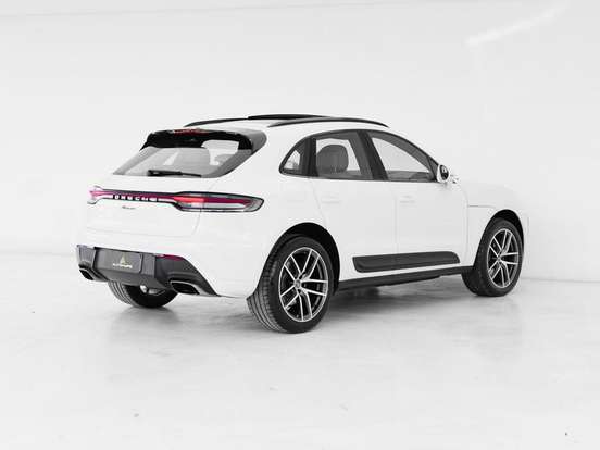 PORSCHE-MACAN-2023