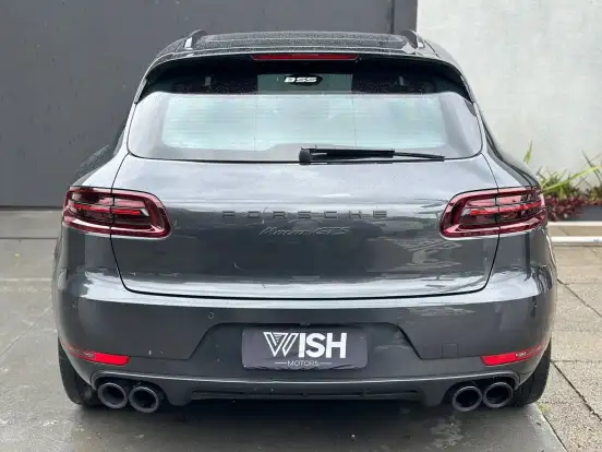 PORSCHE-MACAN-2016