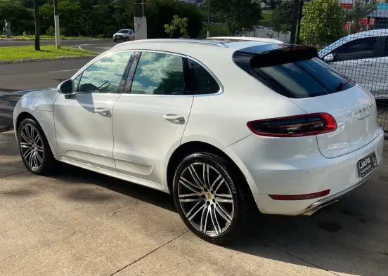 PORSCHE-MACAN-2014