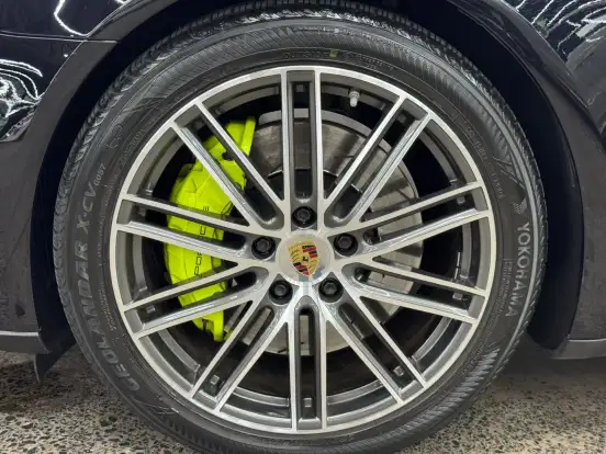 PORSCHE-PANAMERA-2019