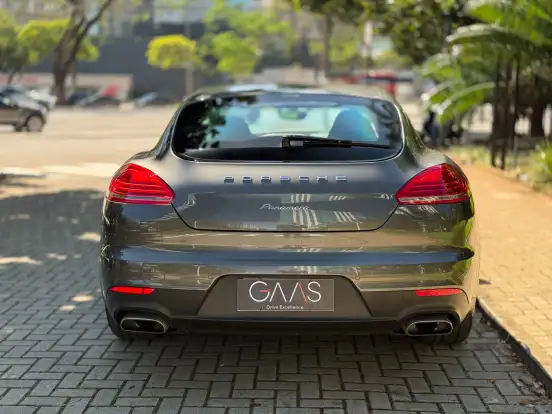 PORSCHE-PANAMERA-2013