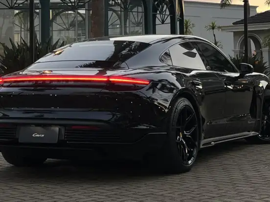 PORSCHE-TAYCAN-4S ELÉTRICO PORSCHE-TAYCAN-2020