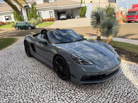 PORSCHE-718-2024