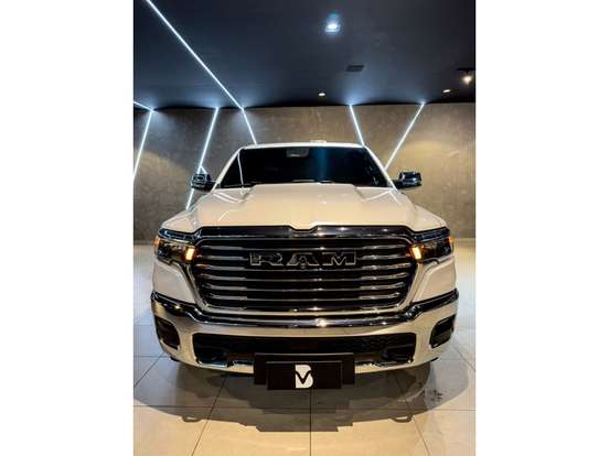RAM-1500-3.0 HURRICANE 6 BITURBO GASOLINA LARAMIE CD 4X4 AUTOMÁTICO RAM-1500-2024
