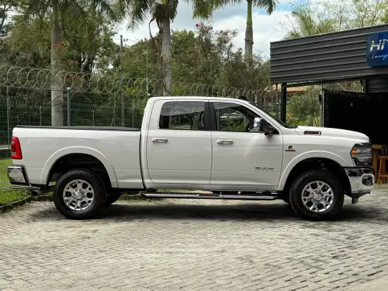RAM-2500-6.7 I6 TURBO DIESEL LARAMIE CD 4X4 AUTOMÁTICO RAM-2500-2022