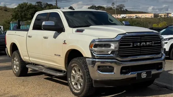 RAM 2500 6.7 I6 TURBO DIESEL LARAMIE CD 4X4 AUTOMÁTICO