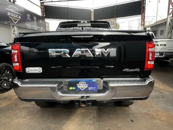 RAM 3500 6.7 I6 TURBO DIESEL LIMITED LONGHORN CD 4X4  AUTOMÁTICO