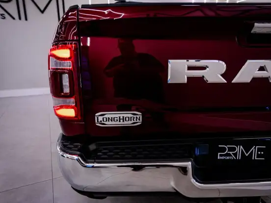 RAM-3500-6.7 I6 TURBO DIESEL LIMITED LONGHORN CD 4X4 AUTOMÁTICO RAM-3500-2022