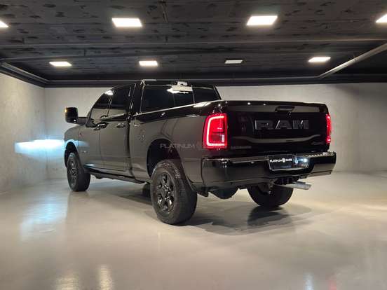 RAM-3500-6.7 I6 TURBO DIESEL LARAMIE NIGHT EDITION CD 4X4 AUTOMÁTICO RAM-3500-2025