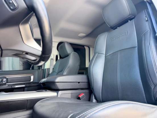 RAM-CLASSIC-5.7 V8 GASOLINA LARAMIE CD 4X4 AUTOMÁTICO RAM-CLASSIC-2023