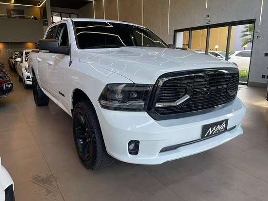 RAM-CLASSIC-5.7 V8 GASOLINA LARAMIE CD 4X4 AUTOMÁTICO RAM-CLASSIC-2023