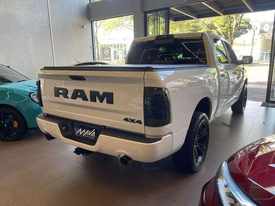 RAM-CLASSIC-5.7 V8 GASOLINA LARAMIE CD 4X4 AUTOMÁTICO RAM-CLASSIC-2023