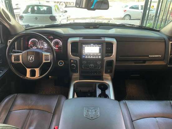 RAM-CLASSIC-5.7 V8 GASOLINA LARAMIE CD 4X4 AUTOMÁTICO RAM-CLASSIC-2023