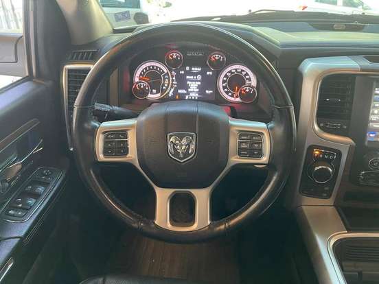 RAM-CLASSIC-5.7 V8 GASOLINA LARAMIE CD 4X4 AUTOMÁTICO RAM-CLASSIC-2023