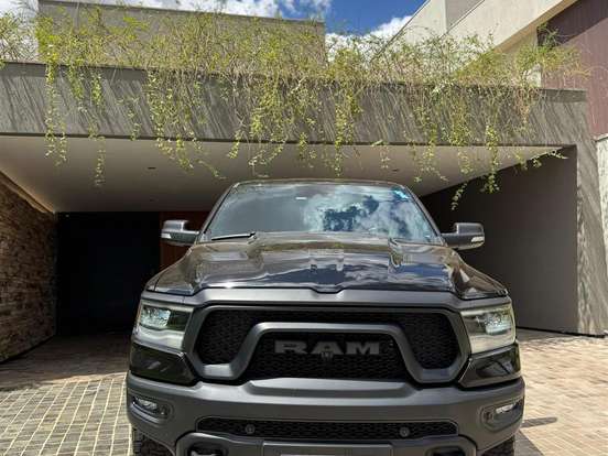 RAM-1500-5.7 V8 GASOLINA REBEL CD 4X4 AUTOMÁTICO RAM-1500-2022