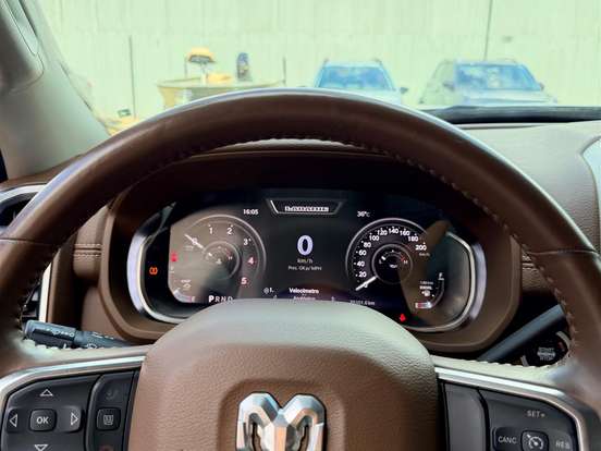 RAM-2500-6.7 I6 TURBO DIESEL LARAMIE CD 4X4 AUTOMÁTICO RAM-2500-2023