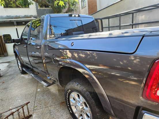 RAM-2500-6.7 I6 TURBO DIESEL LARAMIE CD 4X4 AUTOMÁTICO RAM-2500-2023