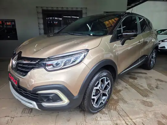 RENAULT-CAPTUR-2022