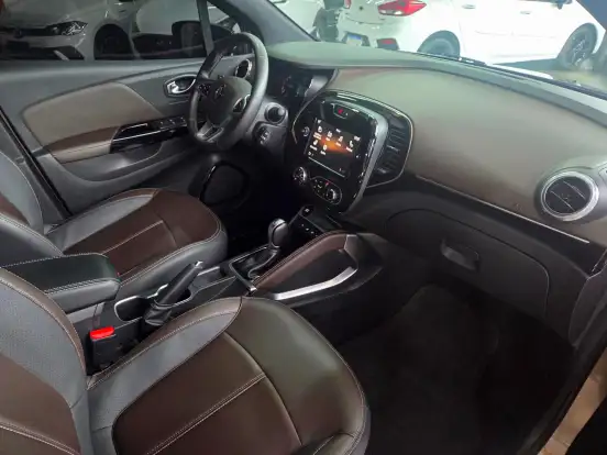 RENAULT-CAPTUR-2022