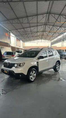 RENAULT-DUSTER-2022