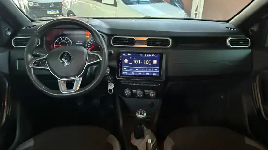 RENAULT-DUSTER-2022