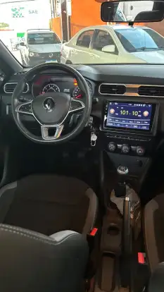 RENAULT-DUSTER-2022