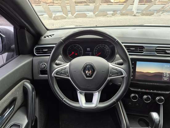 RENAULT-DUSTER-2023