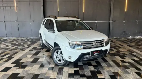 RENAULT DUSTER 2.0 DYNAMIQUE 4X2 16V FLEX 4P AUTOMÁTICO