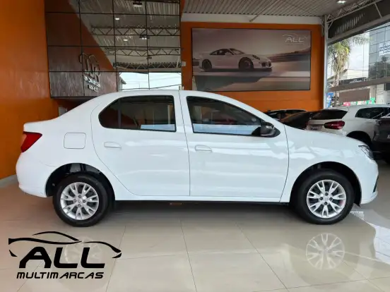 RENAULT-LOGAN-2024