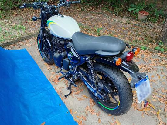 ROYAL ENFIELD-HUNTER 350-2027