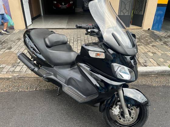 SUZUKI BURGMAN 650 