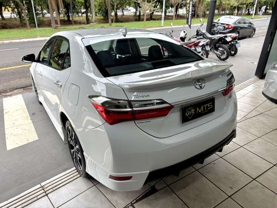 TOYOTA-COROLLA-2.0 XRS 16V FLEX 4P AUTOMÁTICO TOYOTA-COROLLA-2018