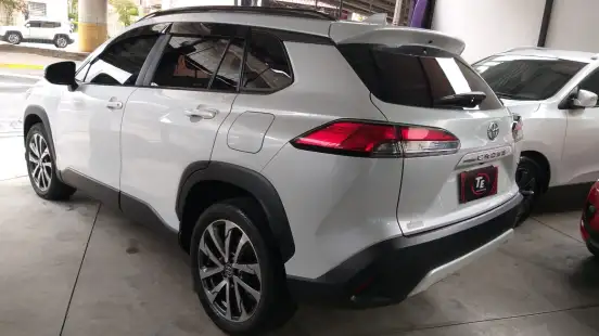 TOYOTA-COROLLA CROSS-2021