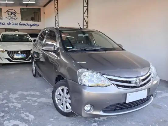 TOYOTA-ETIOS-2016