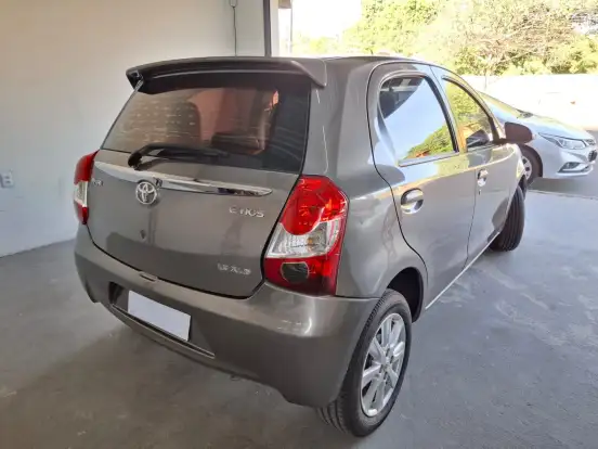 TOYOTA-ETIOS-2016