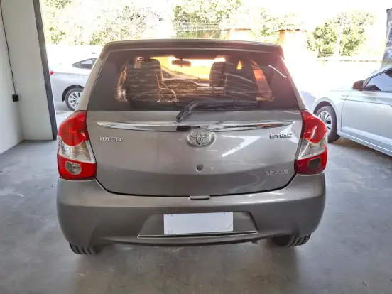 TOYOTA-ETIOS-2016
