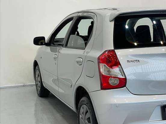 TOYOTA-ETIOS-1.3 XS 16V FLEX 4P MANUAL TOYOTA-ETIOS-2013