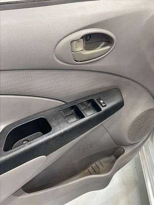TOYOTA-ETIOS-2013