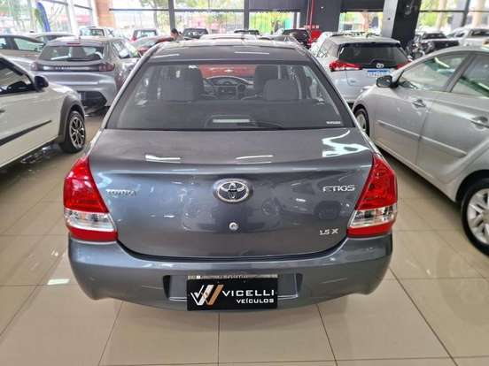 TOYOTA-ETIOS-1.5 X SEDAN 16V FLEX 4P MANUAL TOYOTA-ETIOS-2013
