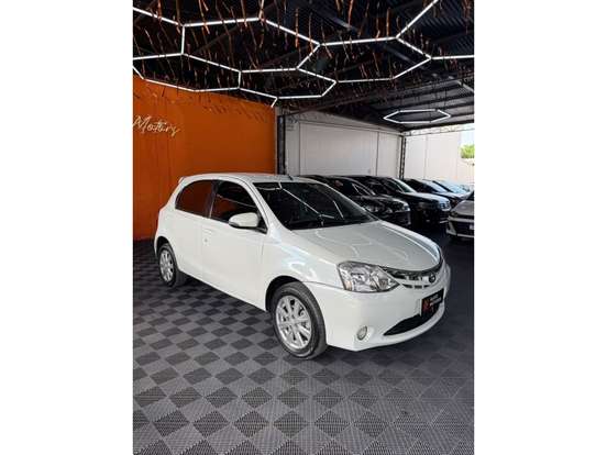 TOYOTA-ETIOS-2016