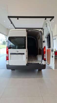 TOYOTA-HIACE-2026