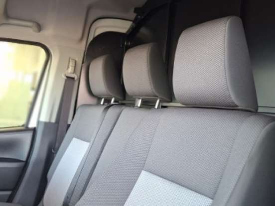 TOYOTA-HIACE-2.8 D-4D TURBO DIESEL FURGÃO DX AUTOMÁTICO TOYOTA-HIACE-2026