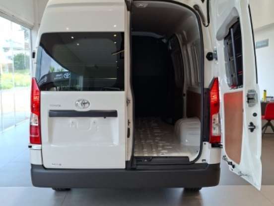 TOYOTA-HIACE-2.8 D-4D TURBO DIESEL FURGÃO DX AUTOMÁTICO TOYOTA-HIACE-2026